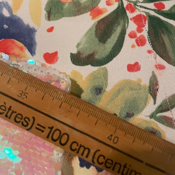 Beautiful sequin OBEY skirt - Picture 8 of 9